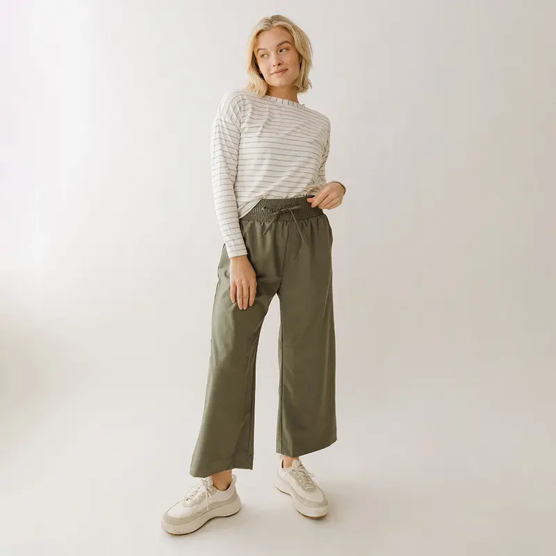 Audrey Wide-Leg Travel Pants – Olive